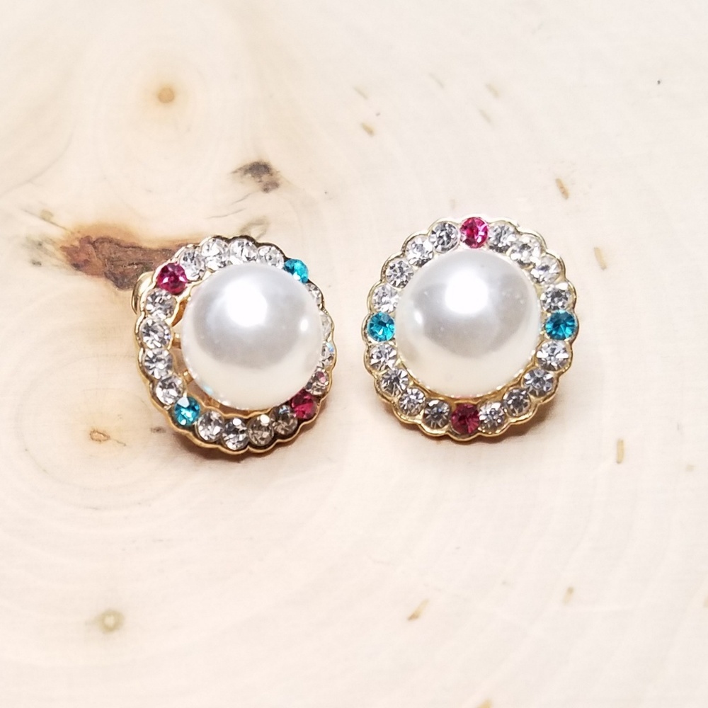 Vintage Pearl Button With Rhinestone Rim Earrings - Picture 5 of 7